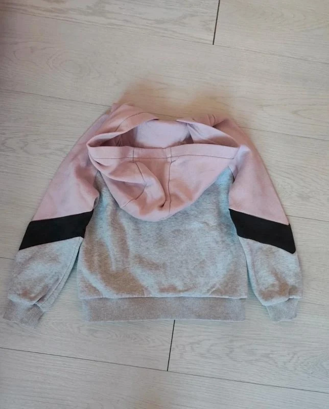 Suéter com zíper cinza e rosa 🦄 Tamanho 4 anos 🦄 Kiabi – photo 5